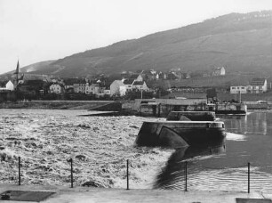 Staustufe Wintrich/Mosel bei Hochwasser