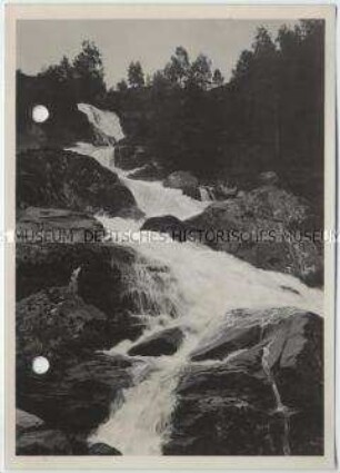 Wasserfall bei Merok
