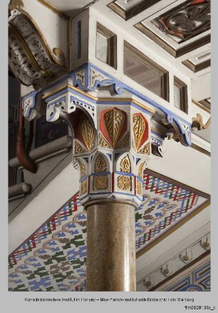 Kapitell mit neomaurischer Ornamentik