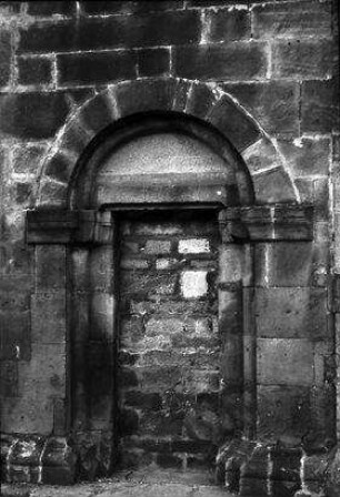 Lautenbach: zugemauertes Seitenportal