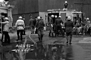 Amtsfeuerwehrfest in Kronshorst: Feuerwehren üben Einsatz bei einem simulierten Großbrand eines Bauernhofes