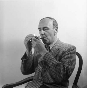 Portrait des Schauspielers und Theaterdirektors Ernst Josef Aufricht (1898-1971)