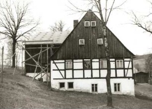 Sayda-Friedebach, Dorfstraße 40. Hakenhof, Wohnstallhaus. Giebelfront gegen Scheunenanbau