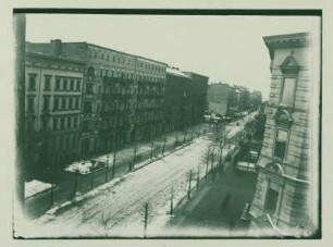 Dämmerung im Winter, Blick aus der Zille-Wohnung, Sophie-Charlotten-Straße, in Richtung Nordwest [...]