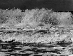 Nordsee-Brandung an der Küste der Insel Fanö in Dänemark
