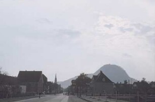 Singen. Blick zum Hohentwiel (Hegau)