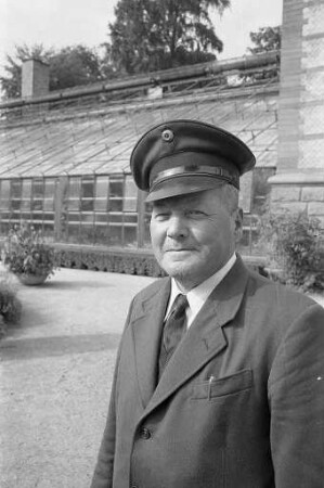 50jähriges Dienstjubiläum des Schlossgartenaufsehers Otto Ehrmann.