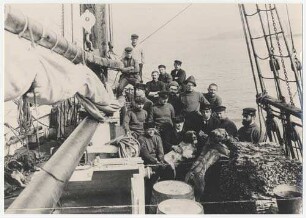 Die Teilnehmer der Schröder-Stranz-Expedition auf dem Schiff "Herzog Ernst"