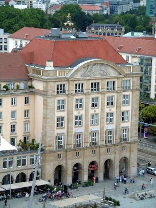 Dresden: Altmarkt (Westseite), Kopfbau