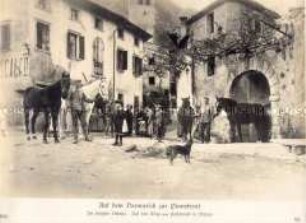 Soldaten mit Pferden im Dorf Vittorio an der Piavefront