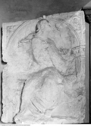 Fonte Gaia, Die 7 Tugenden und Sapientia, ihre Mutter, Spes