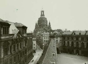 Stallhof nach Osten mit Frauenkirche