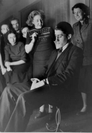 Hamburg-St. Georg. Schauspielhaus. Rollenspiel in der Schauspielschule Gerhard Bünthe 1948