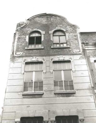 Wurzen, Altstadt 15. Fabrikgebäude (bezeichnet 1903). Fenster