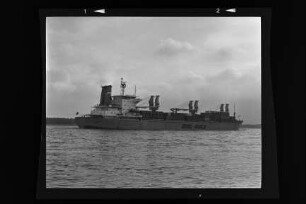 Blue Master (1971), Frachtschiff, Macs Maritime Carrier Shipping GmbH & Co., Hamburg, Singapore, Bau-Nr. 294