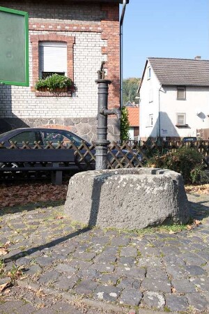 Brunnen (Bollnbach); Reiskirchen, Saasener Straße 9