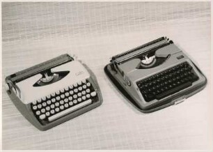 Adler Schreibmaschine "Tippa" von Heinz R. Hübner