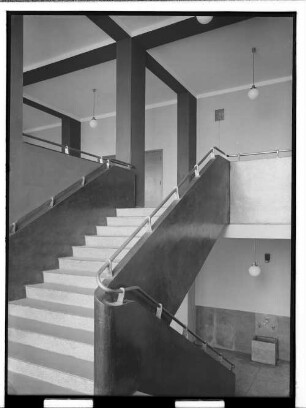 Pestalozzischule : [Treppe/Treppenhaus]