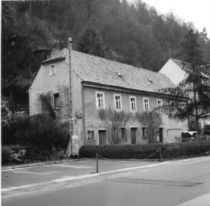 Bad Schandau, Kirnitzschtalstraße 67. Wohnhaus (1801/1850). Straßenansicht von Südosten