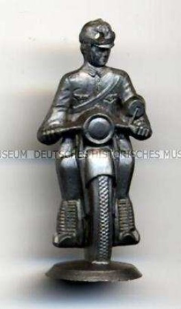 WHW-Abzeichen, Serie "Polizeibeamte" (Polizist auf Motorrad), "Tag der Deutschen Polizei" vom Februar 1940