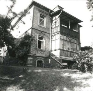 Dresden-Trachau, Schützenhofstraße 56. Villa. Um 1890. Gartenansicht