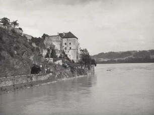Passau, Veste Niederhaus. Ansicht über die Donau von Südwesten