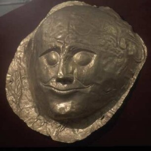 Athen. Archäologisches Nationalmuseum. Goldene Totenmaske aus Mykene, Schachtgrab 4, 16. Jh. v. Chr.