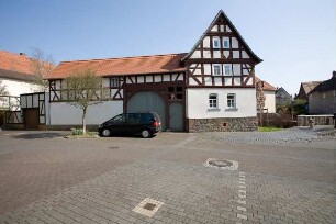 Hof "Nußbaumneidels"; Heuchelheim, Kirchstraße 14