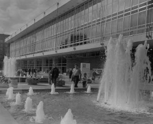 Dresden. Kulturpalast, Südfront