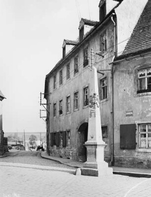 Distanzsäule : Dohna, Leschestraße. Distanzsäule (1731)