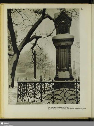 Das alte Bach-Denkmal im Schnee. Das Denkmal wurde von Felix Mendelssohn-Bartholdy gestiftet