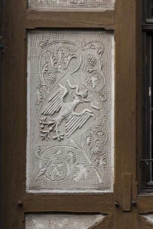 Gefachfeld mit Ornamentik und Wappen mit preußischem Adler