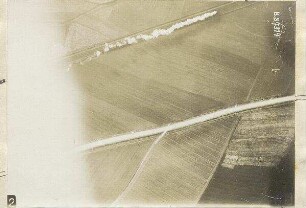 Personenzug nordöstlich Marzling (1000 m)