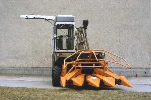 Maisschneidwerk SKA 94 am Feldhäcksler E 281