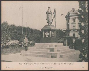 Riga. Enthüllung des Eisernen Landsturmmannes am Jahrestage der Befreiung Rigas [3.9.1918]. Zeichnet Kriegsanleihe.