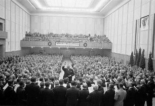 Liederfest des Badischen Sängerbundes an Pfingsten 1955 in Karlsruhe.