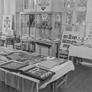 Ausstellung sorbische Grundschule : Bautzen. Sorbische Polytechnische Oberschule. Ausstellung 20 Jahre Sorbische Polytechnische Oberschule in Bautzen"
