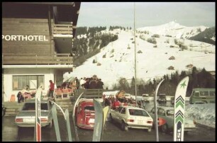 Habkern: Parkplatz vor dem Sporthotel