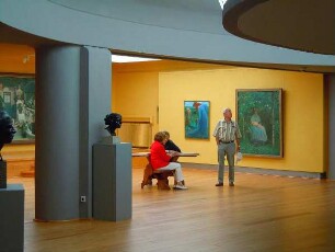 Worpswede - Besucher in der Kunsthalle : Besucher in der Kunsthalle. Aufgenommen im Künstlerdorf Worpswede am 3. August 2011