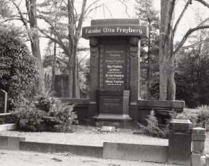 Grabmal der Familie Otto Freyberg