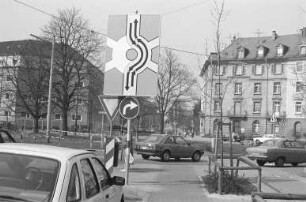 Neue Verkehrsregelung für den Kreisverkehr am Yorckplatz anlässlich der Anlegung einer Baustelle