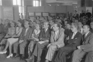 Ausstellungseröffnung des Arbeitskreises sorbischer bildender Künstler in Malschwitz. : Wotewrjenje wustajeńcy koła serbskich tworjacych wuměłcow w Malešecach.