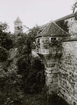 Rothenburg ob der Tauber, Stadtmauer : Rothenburg ob der Tauber. Mauererker an der Zwingermauer