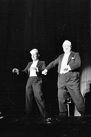 Wintergarten: Kurt Seifert und Robert Dorsay; (Beine breit - Fäuste)
