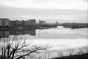 Grenzach: Hafen Birsfelden am Abend