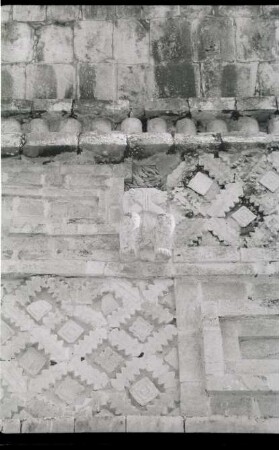Uxmal, Las Monjas (UXM: MONJ)