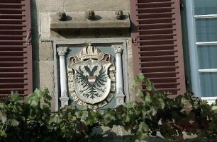 Esslingen: Wappen am Fachwerkhaus am Markt