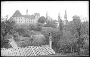 Taubenheim. Schloss und Kirche