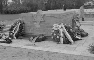 Einweihung eines Denkmals der Jüdischen Gemeinde zu Leipzig : Denkmal für die jüdischen Opfer im Nationalsozialismus