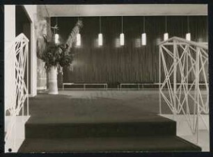 Stadttheater, Krefeld: Foyer Ranggeschoss vom Treppenaufgang